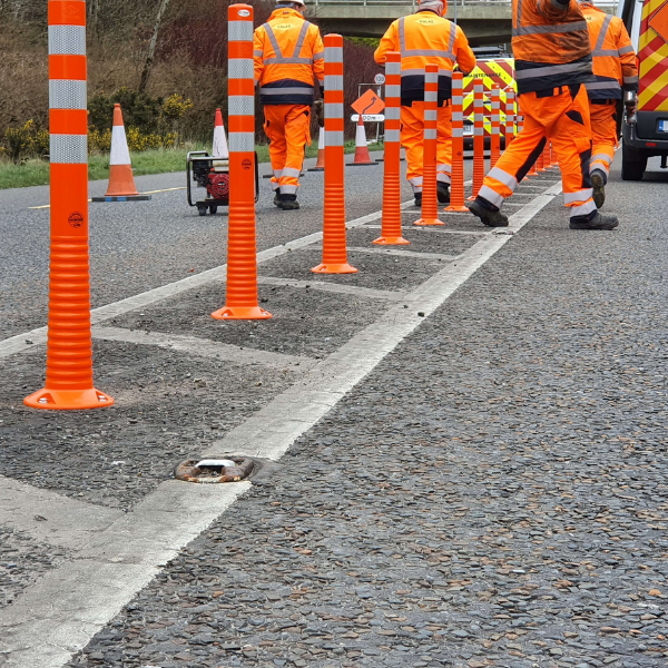 FlexBrite™ Flexibler Poller 1000 mm (Orange/Weiß)