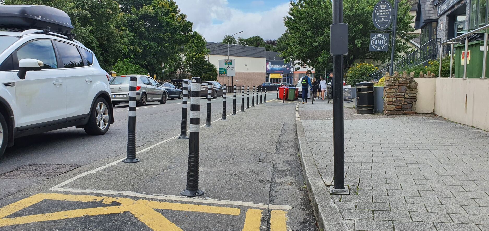 FlexBrite™ Flexibler Poller 1000 mm (Schwarz/Weiß)